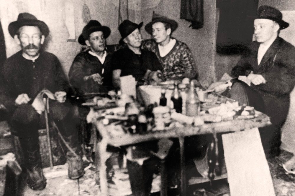 4671_02_valmis Suutarinverstas v. 1930 Pihkainmäellä Karttulassa. Kuva: KUHMU