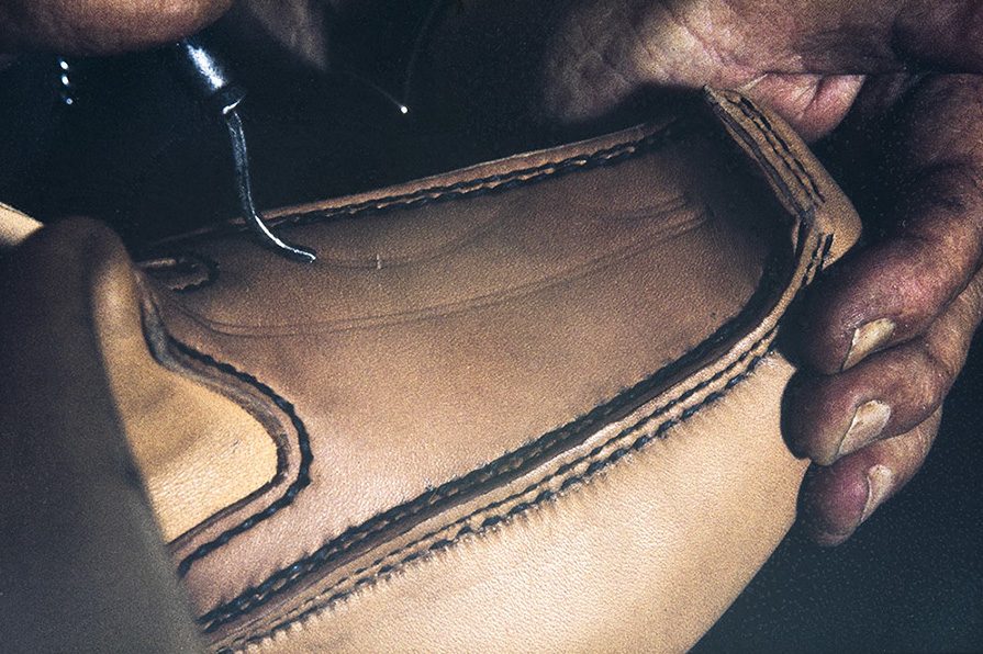 59_2282_201_netti Shoe cover (vamp) patterning, 1982. Photo: Kari Jämsén / KUHMU