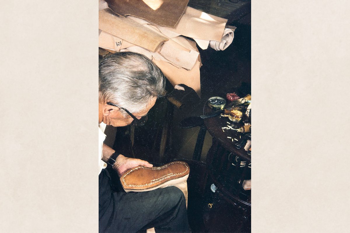 75_2282_164_valmis Подошва закреплена деревянными гвоздиками, 1982 г. Снимок: Кари Ямсен / КУХМУ