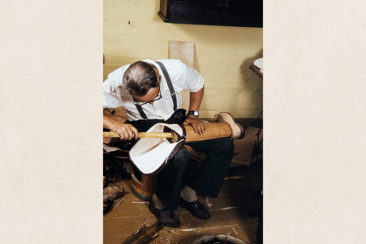 94_2282_215 Pushing the wedge, 1982. Photo: Kari Jämsén / KUHMU