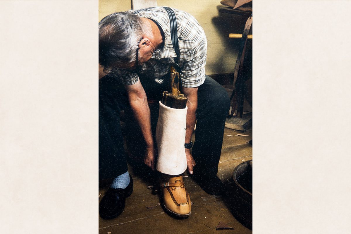 95_2282_218 Голенище складывается вдвое, 1982 г. Снимок: Кари Ямсен / КУХМУ